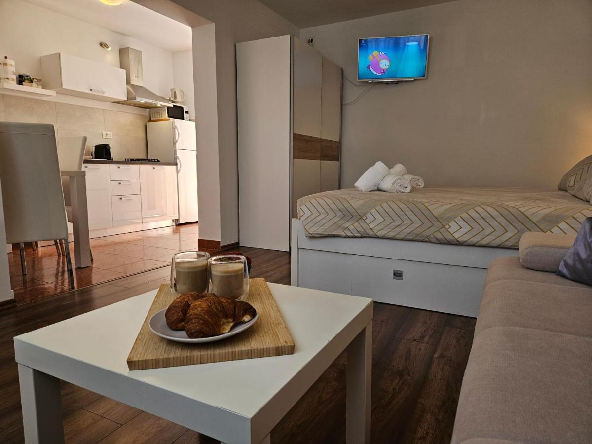 Apartmani Grzinic Rovinj Luaran gambar