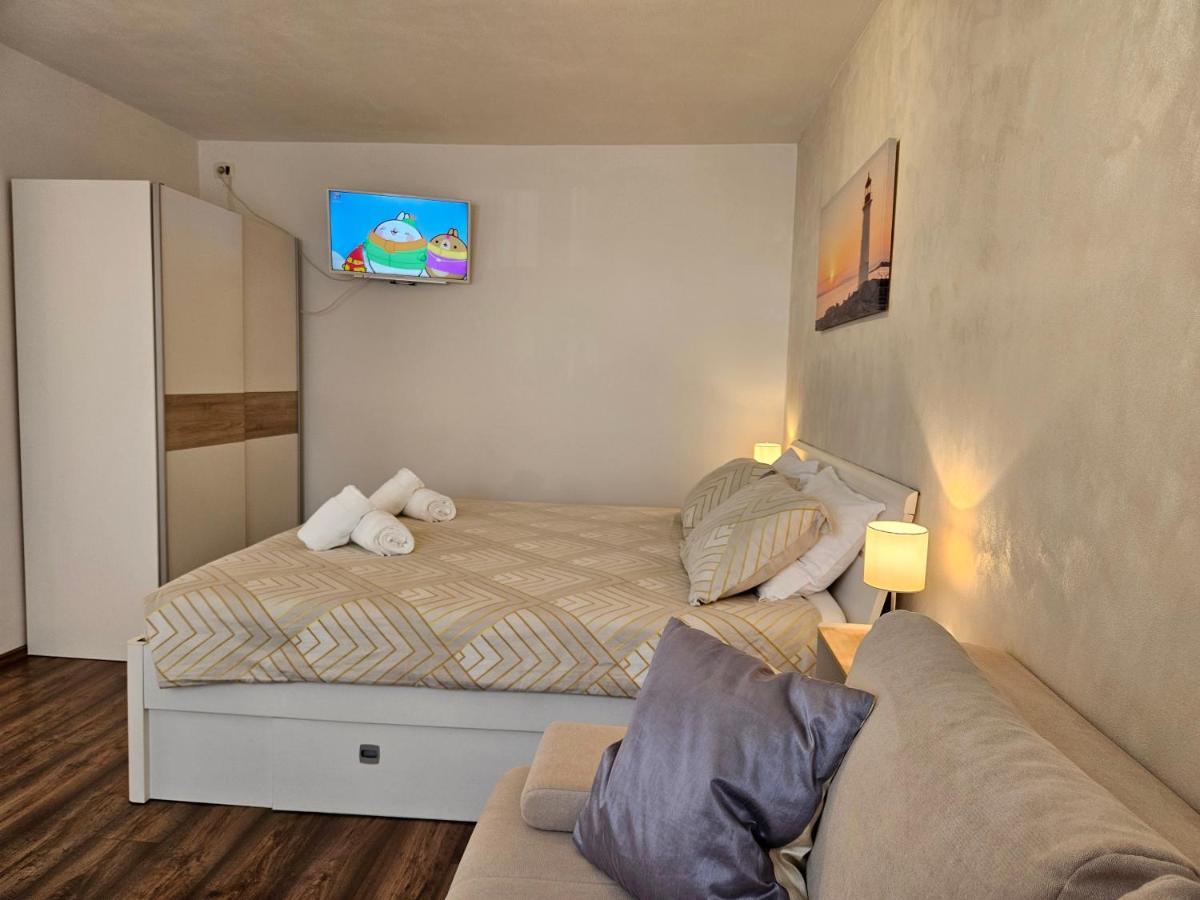 Apartmani Grzinic Rovinj Luaran gambar