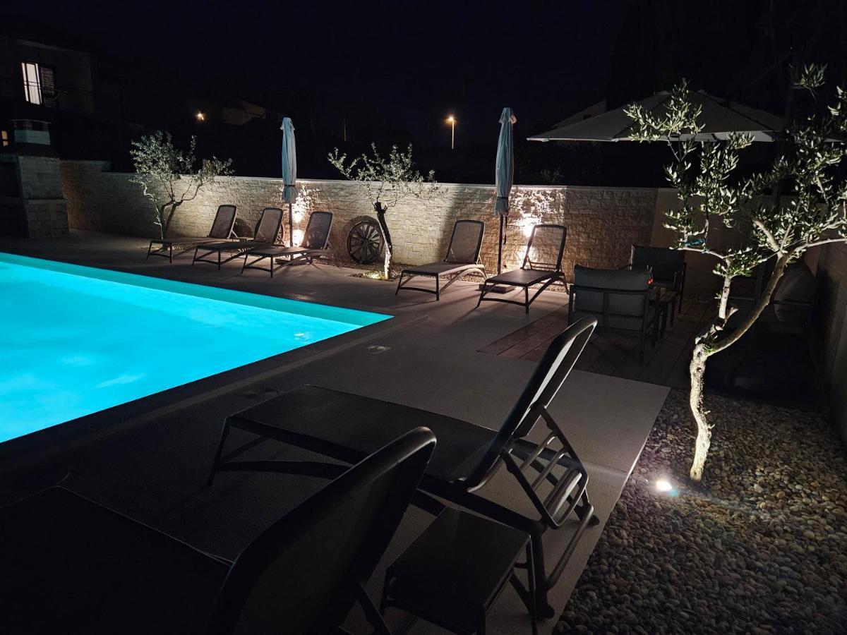 Apartmani Grzinic Rovinj Luaran gambar