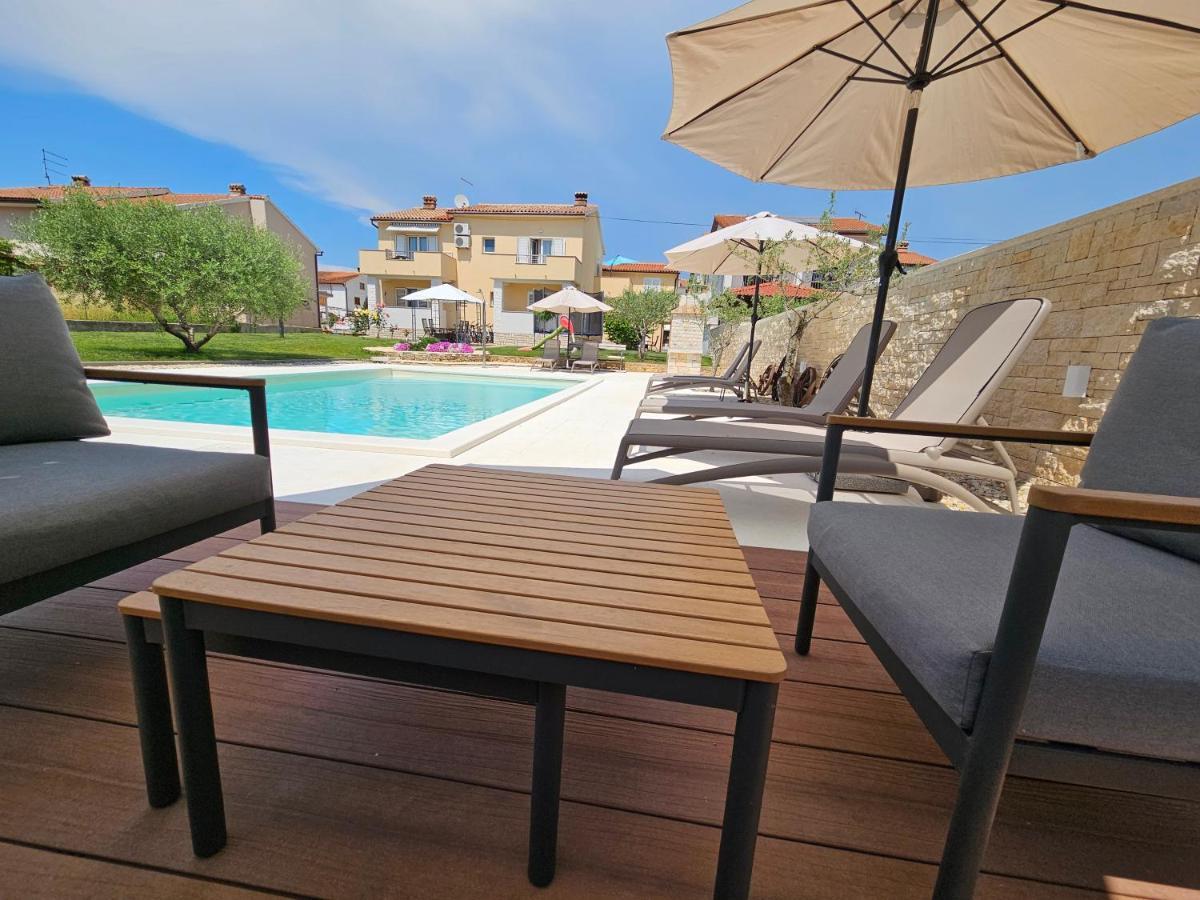 Apartmani Grzinic Rovinj Luaran gambar