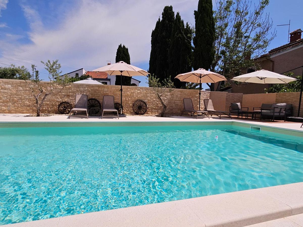 Apartmani Grzinic Rovinj Luaran gambar