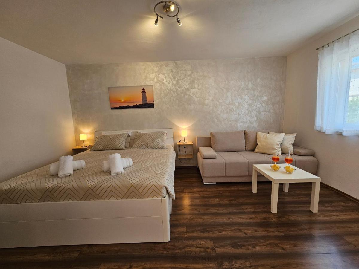 Apartmani Grzinic Rovinj Luaran gambar