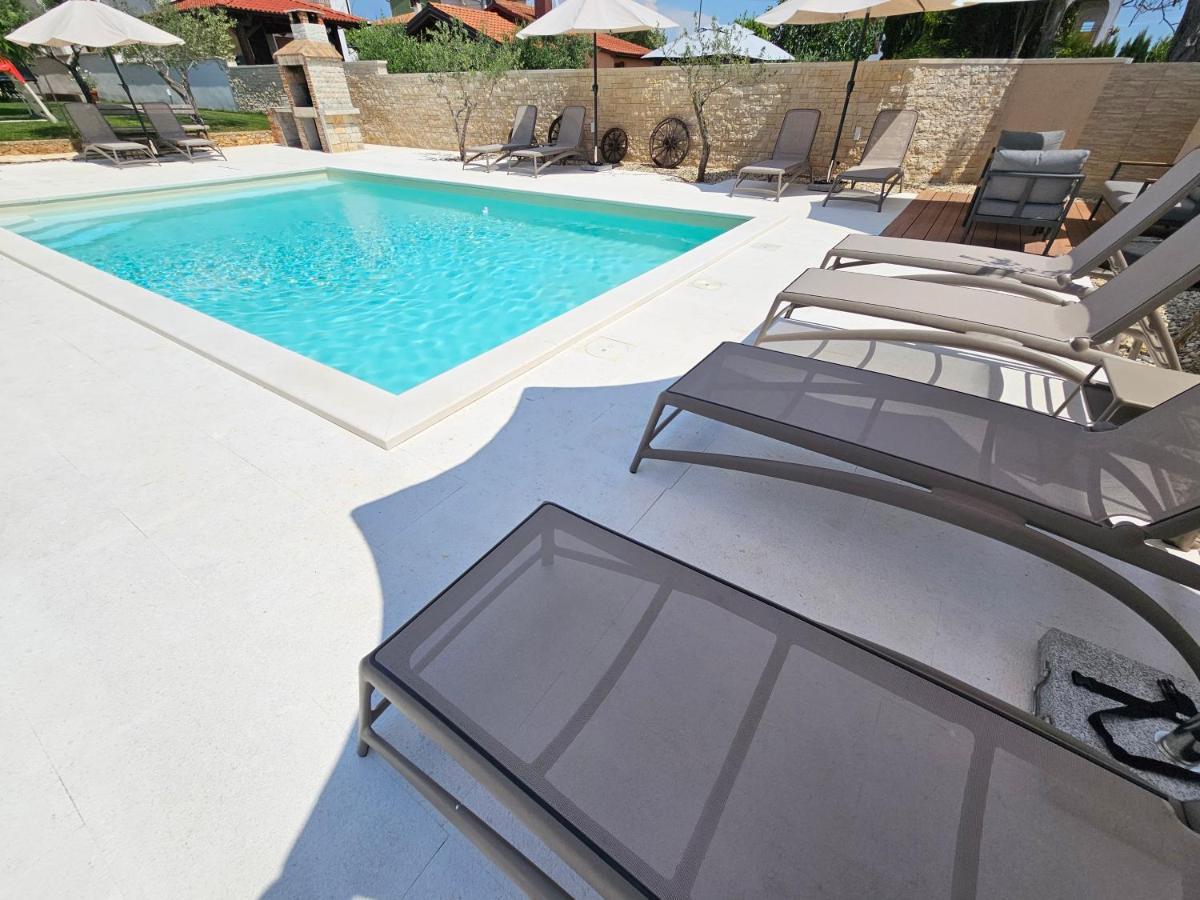 Apartmani Grzinic Rovinj Luaran gambar