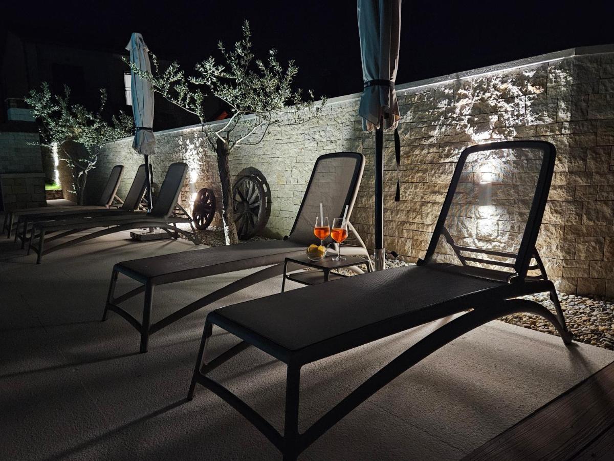 Apartmani Grzinic Rovinj Luaran gambar