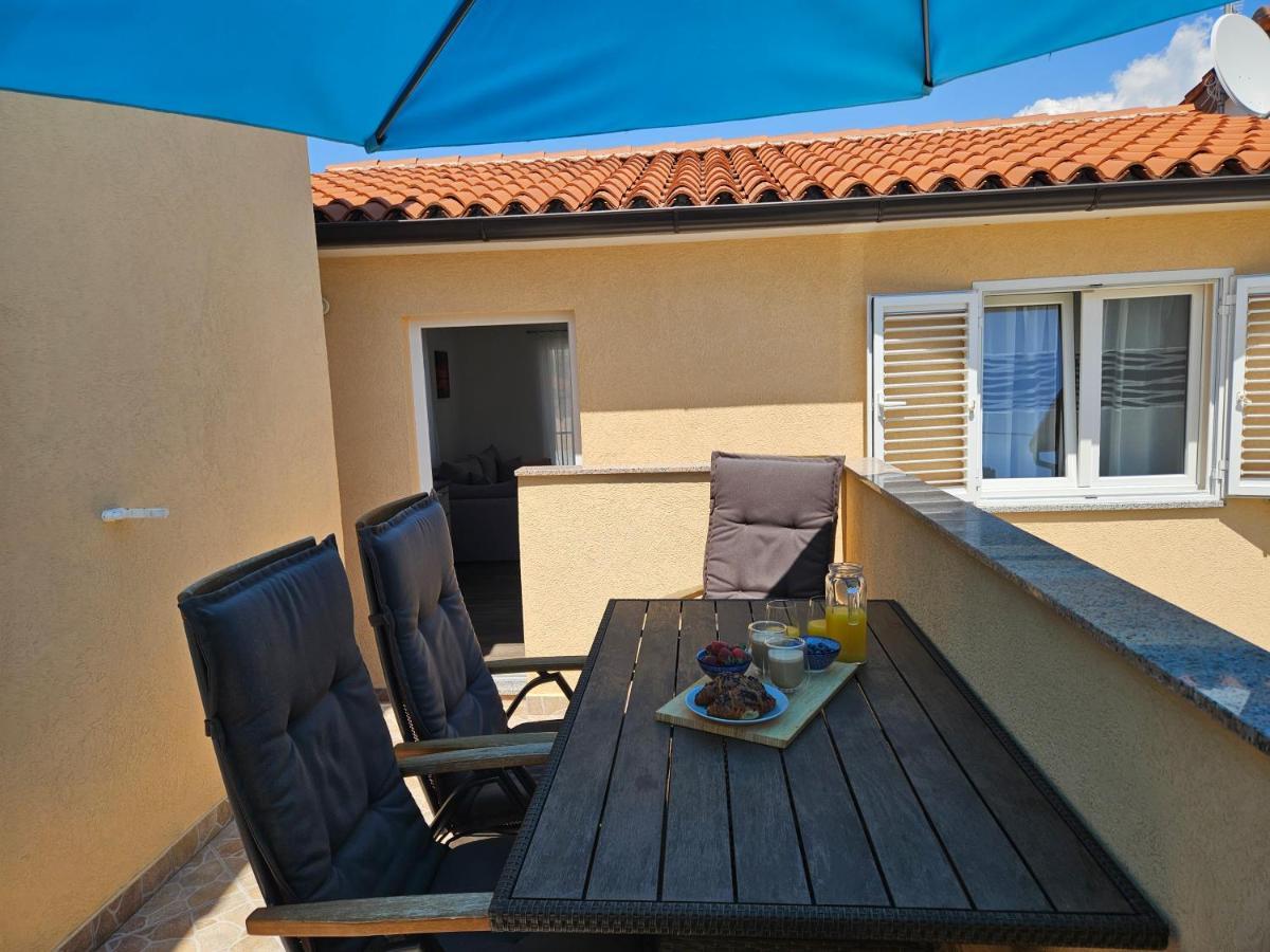 Apartmani Grzinic Rovinj Luaran gambar
