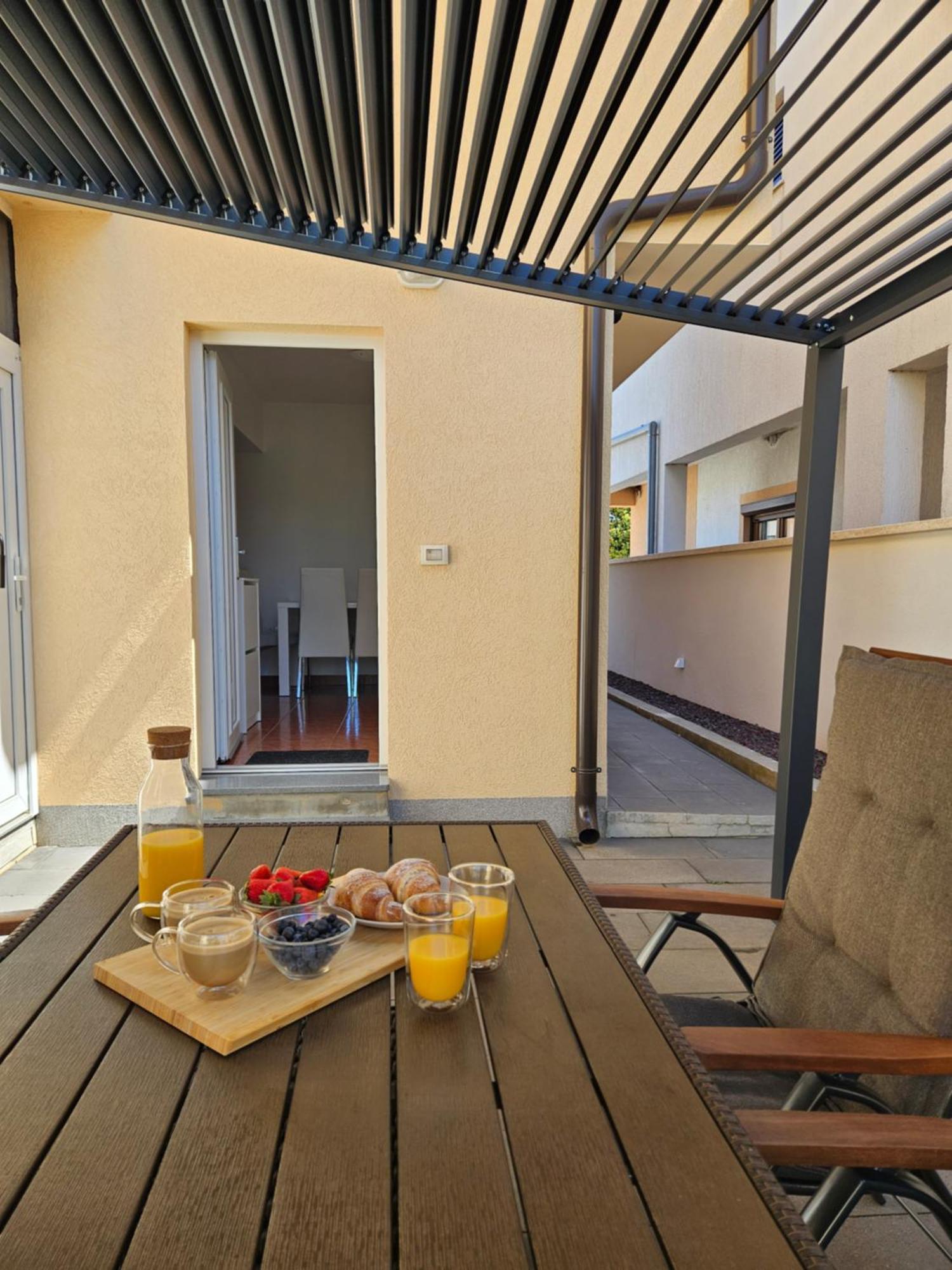 Apartmani Grzinic Rovinj Luaran gambar