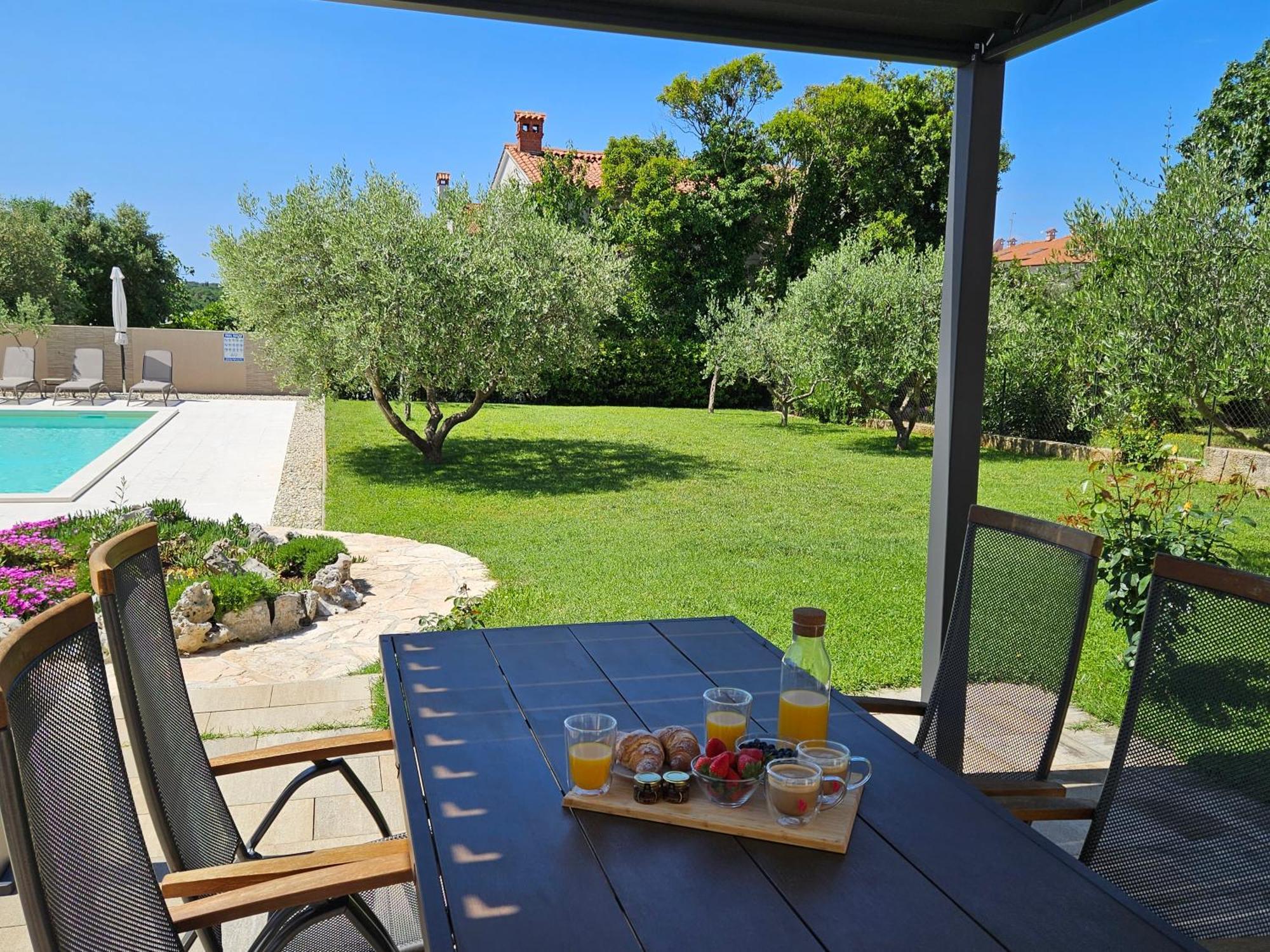 Apartmani Grzinic Rovinj Luaran gambar